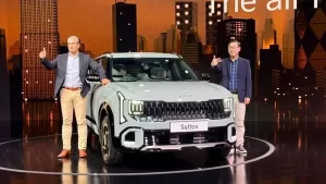 New Kia Seltos 2026 at India unveil with LED light bar, new grille and dual-tone paint, ahead of January 2, 2026 launch.