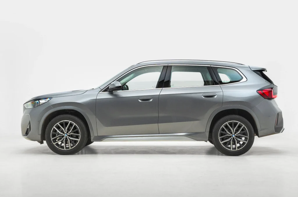 BMW X1 LWB side profile showing its longer wheelbase