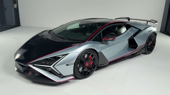 Lamborghini Revuelto SV exterior front three quarter design