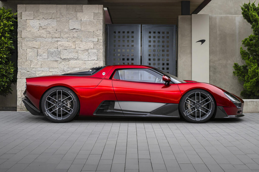 McLaren McL 6GT side profile showing its low-slung supercar design