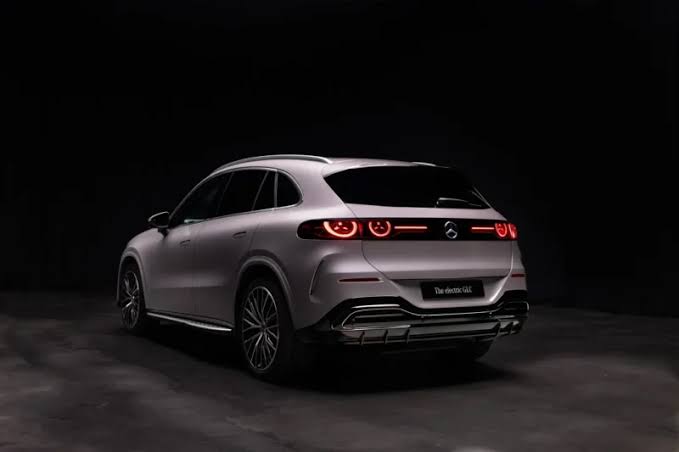 Mercedes-Benz GLC Electric rear three-quarter view