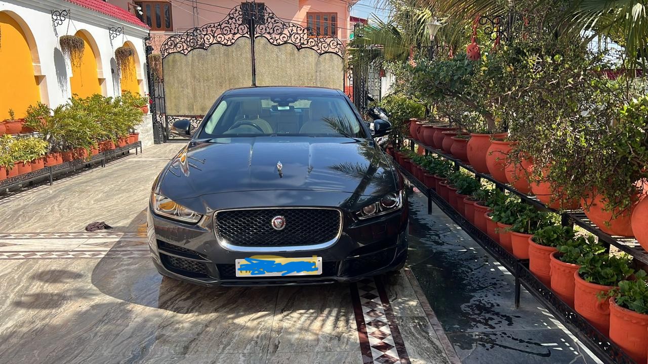 Jaguar XE